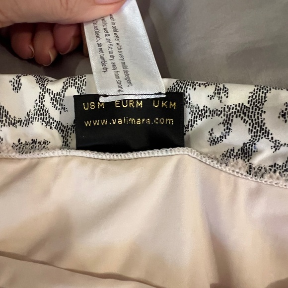 NWOT Valimare leopard bikini. Bandeau top and fold down bottom. Size M - Picture 9 of 12